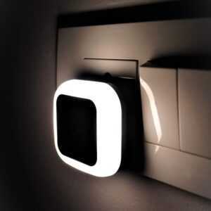 HOARD 0.5W Led Plug in Smart Night Lamp with Automatic Sensor Smart Led Night Lamp